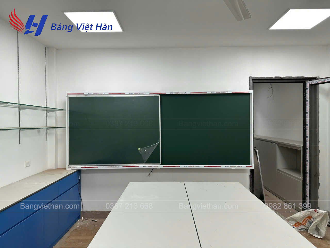 Bảng Từ Xanh Trượt Ngang 2 Cánh Cho Trường THCS