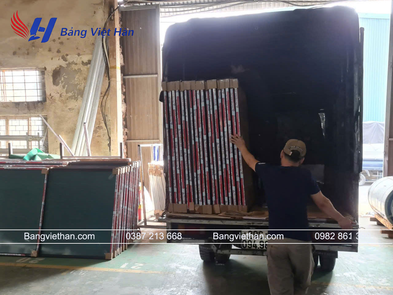 Sản Xuất Bảng Từ Trượt Ngang Theo Yêu Cầu