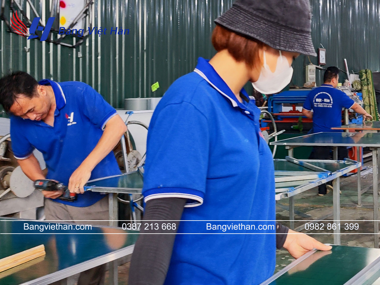 Thi Công Bảng Từ Xanh Trượt Ngang Cho Trường Tiểu Học Phù Lỗ B
